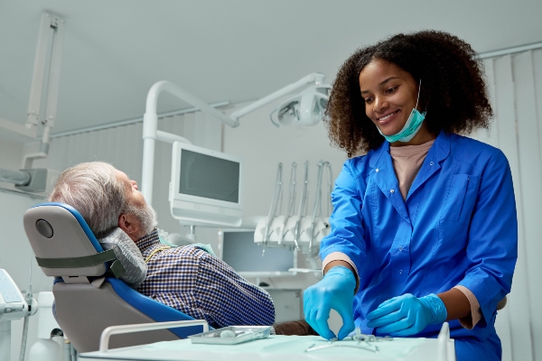 What To Do If You Damage Your Dental Implants